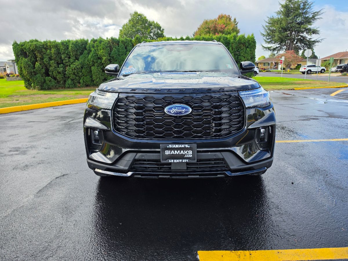 Ford Explorer photo 5