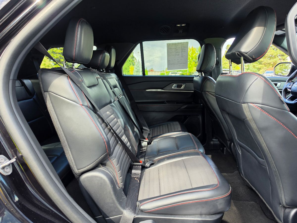 Ford Explorer photo 18