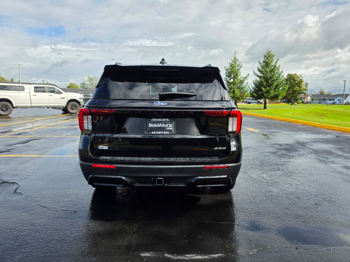 Ford Explorer photo 23
