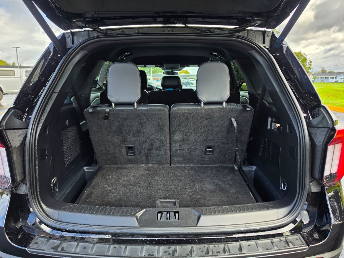 Ford Explorer photo 24