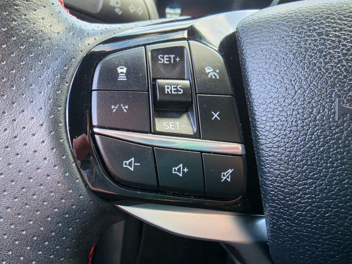 Ford Explorer photo 35