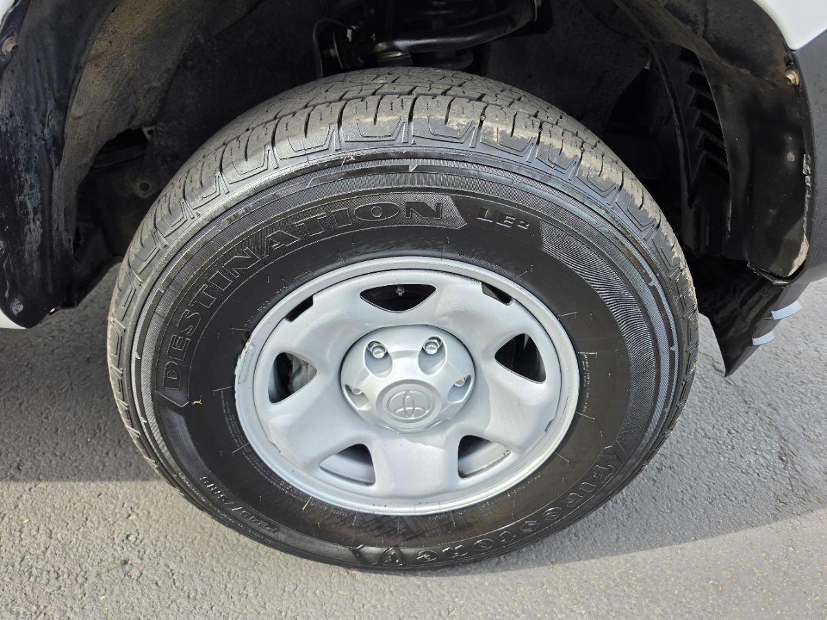 Toyota Tacoma photo 8