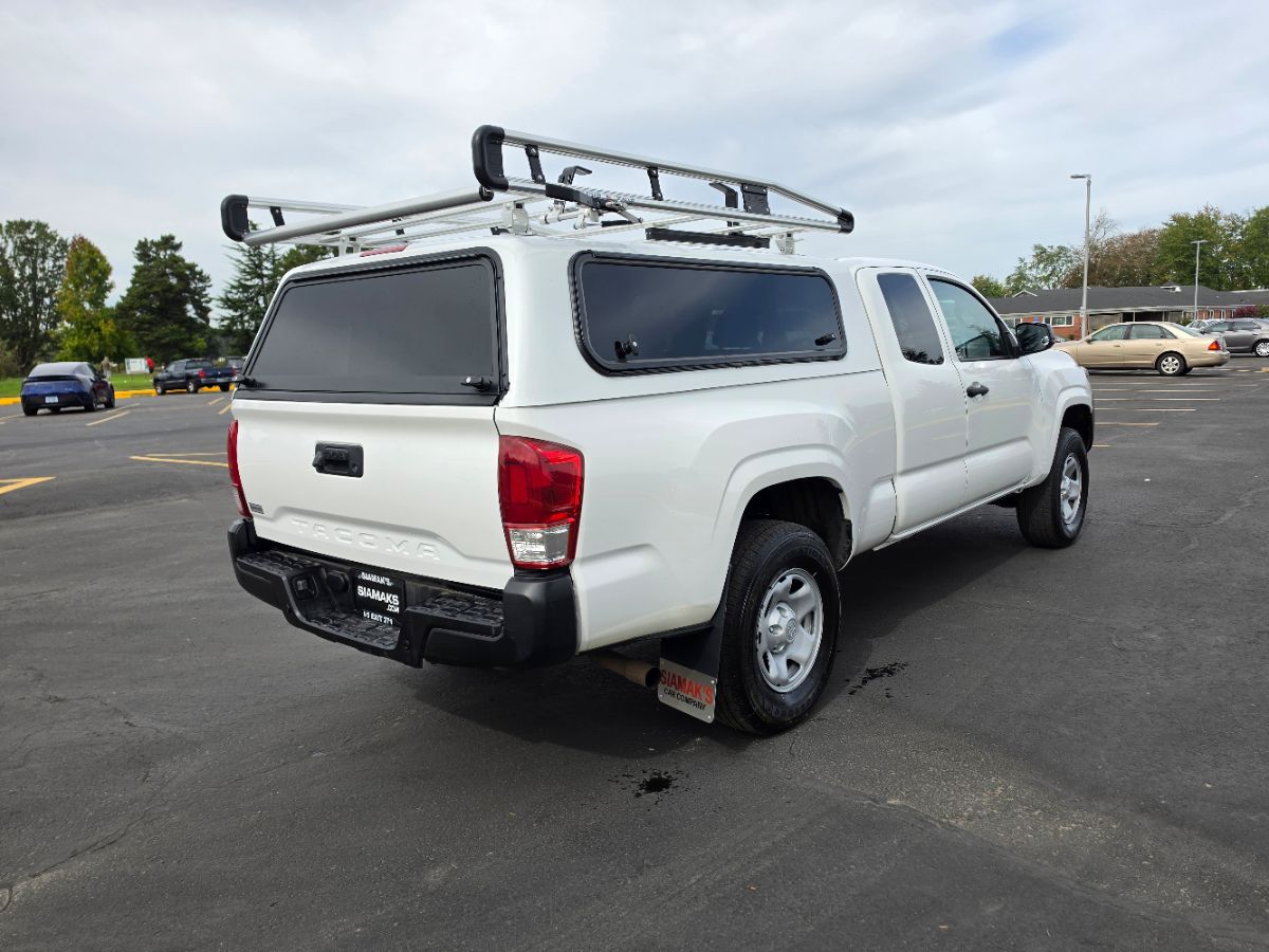 Toyota Tacoma photo 21