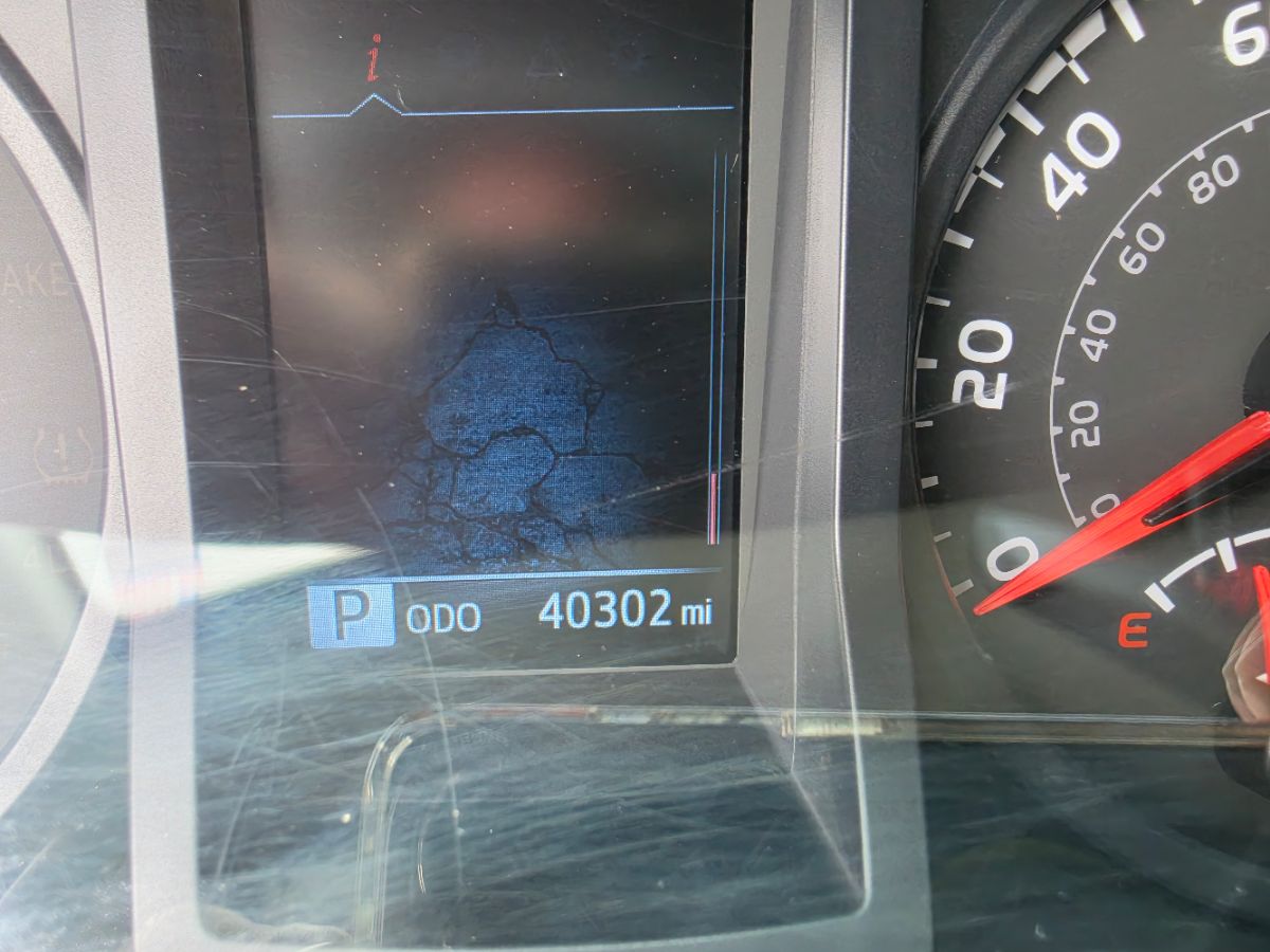 Toyota Tacoma photo 33