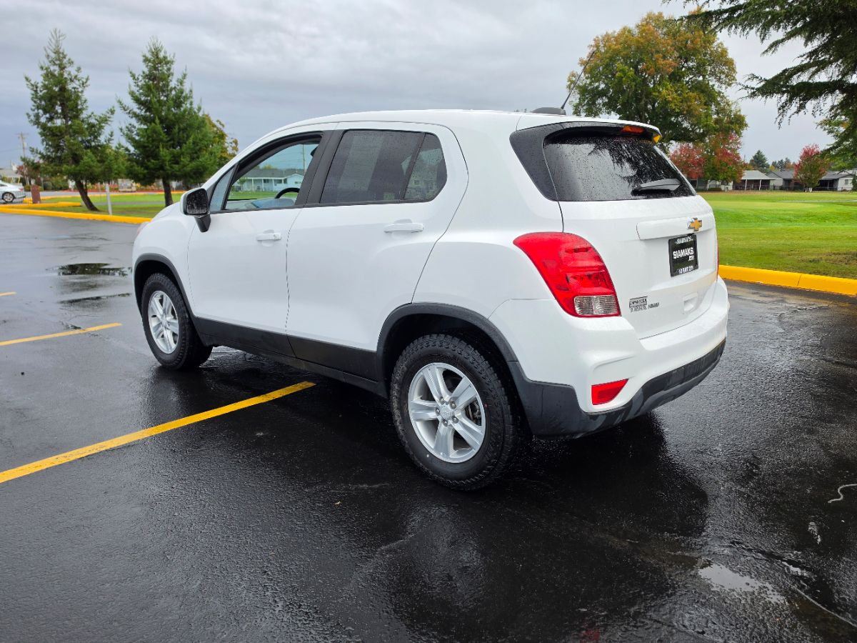 Photo 23 of this Chevrolet Trax