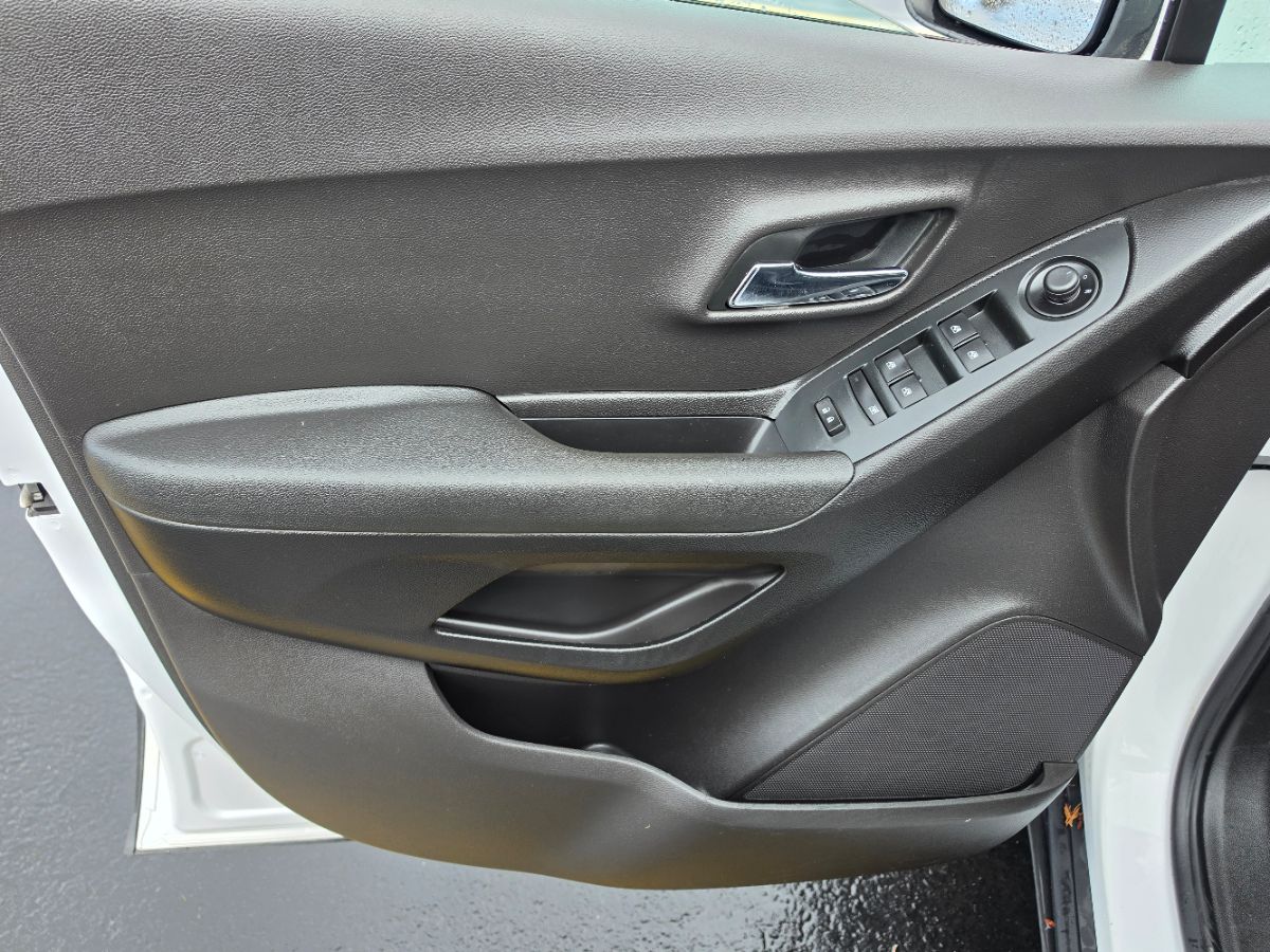 Photo 29 of this Chevrolet Trax
