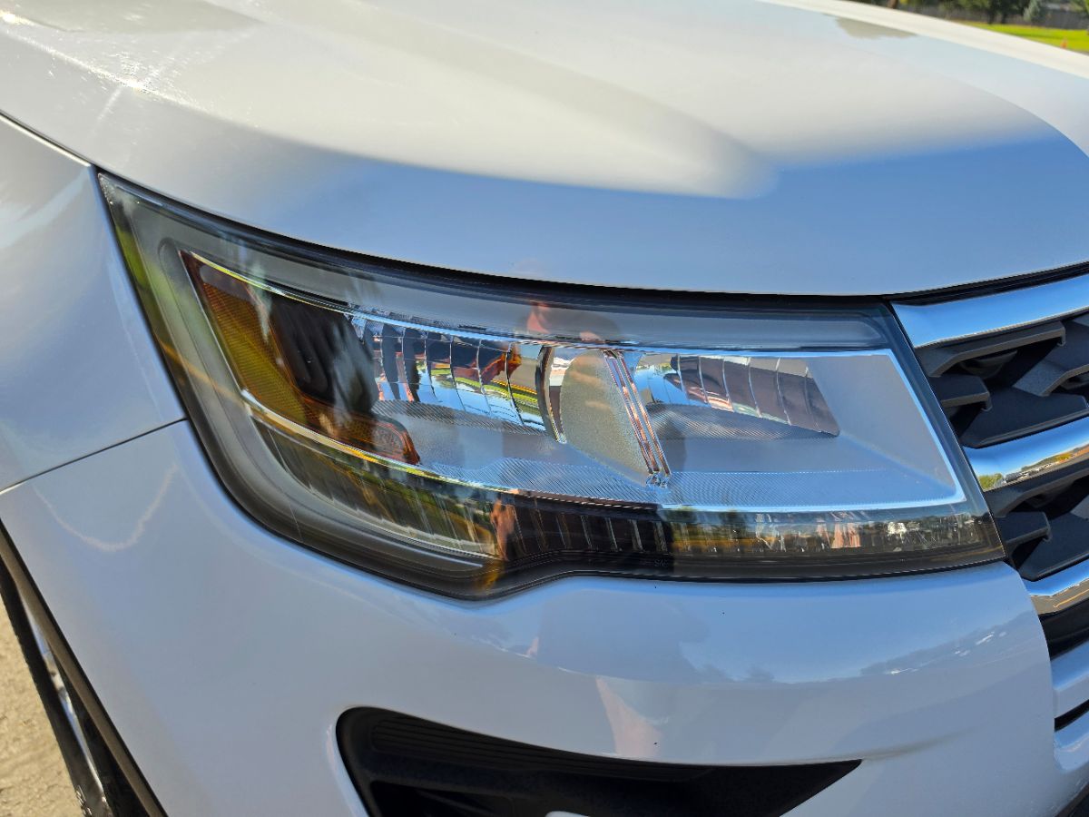 Ford Explorer photo 6