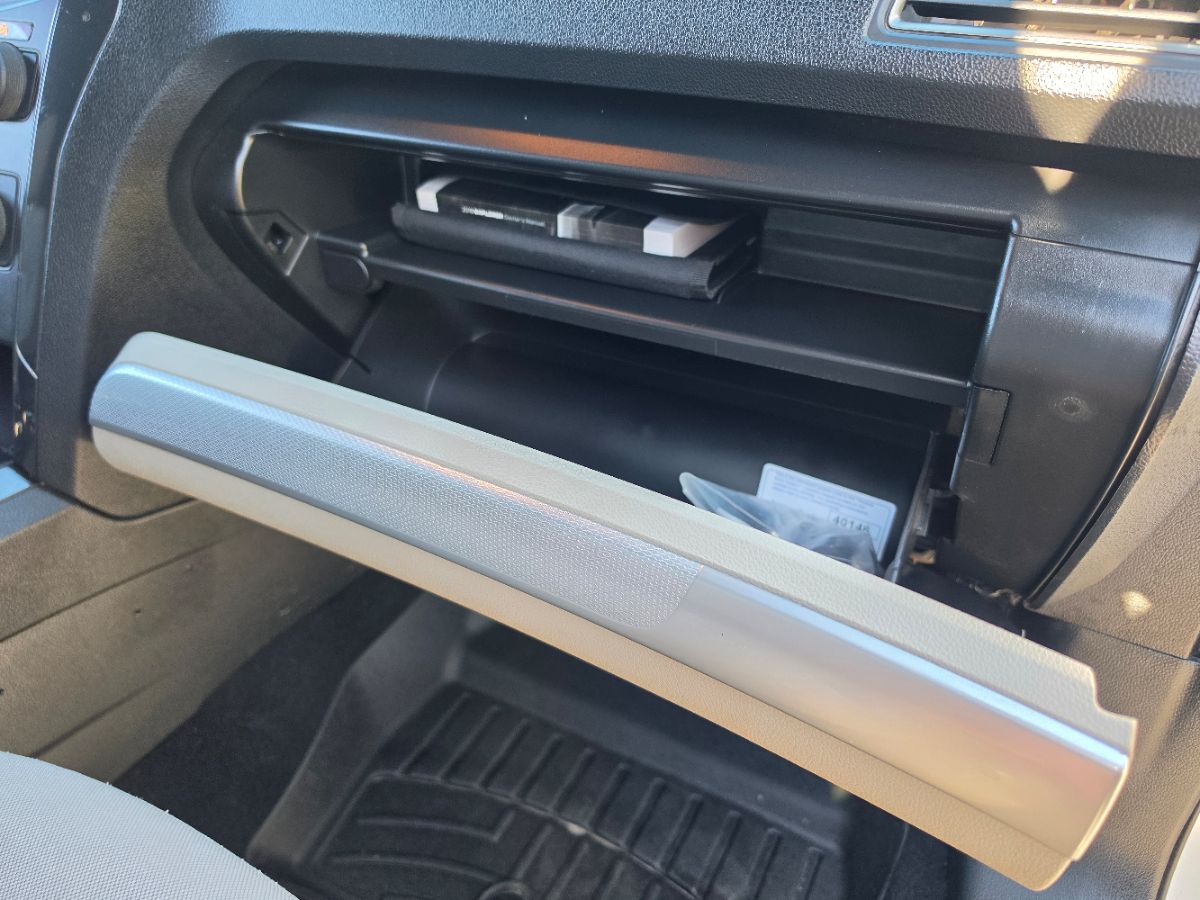 Ford Explorer photo 15