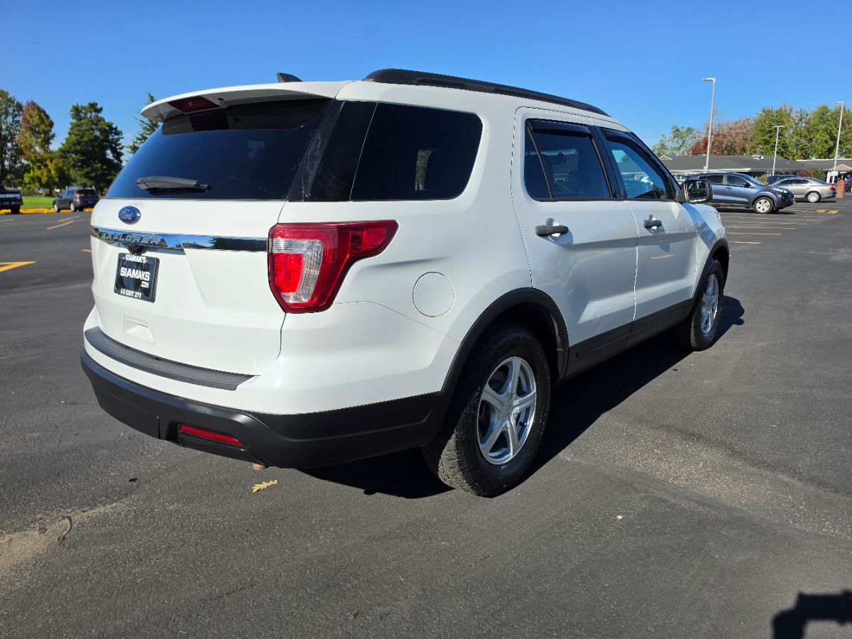 Ford Explorer photo 21