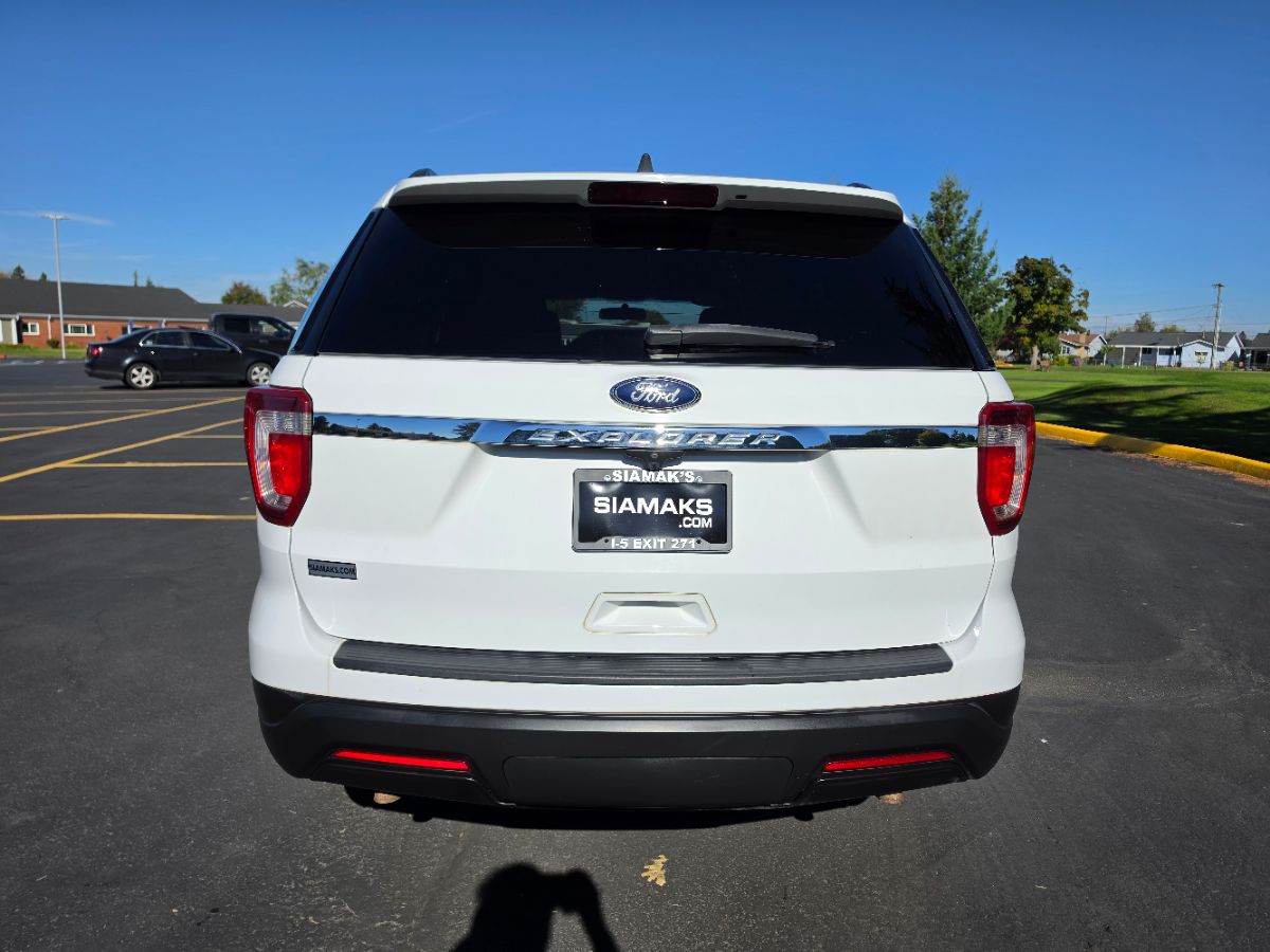 Ford Explorer photo 23