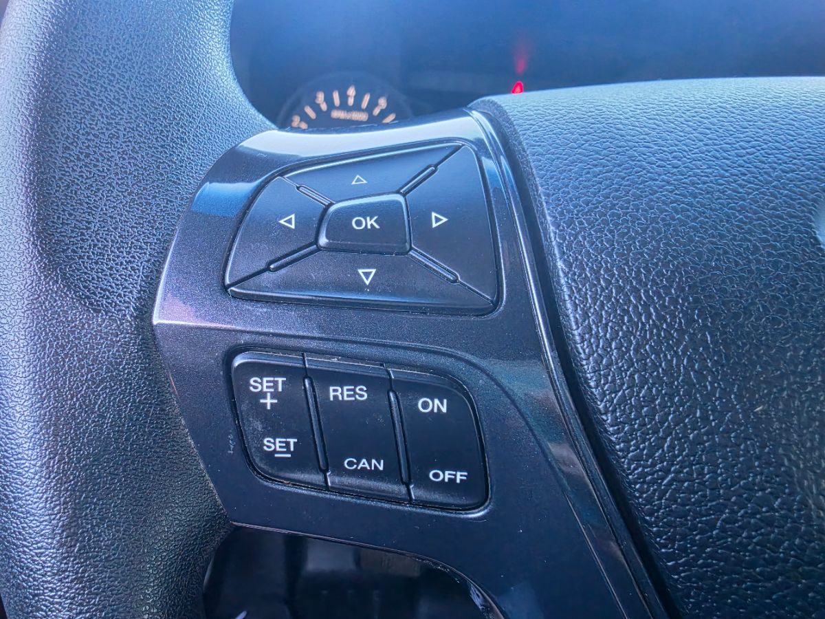 Ford Explorer photo 35
