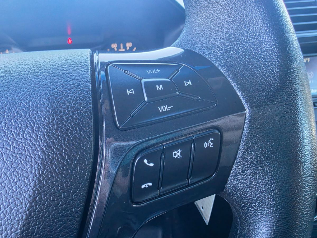 Ford Explorer photo 36