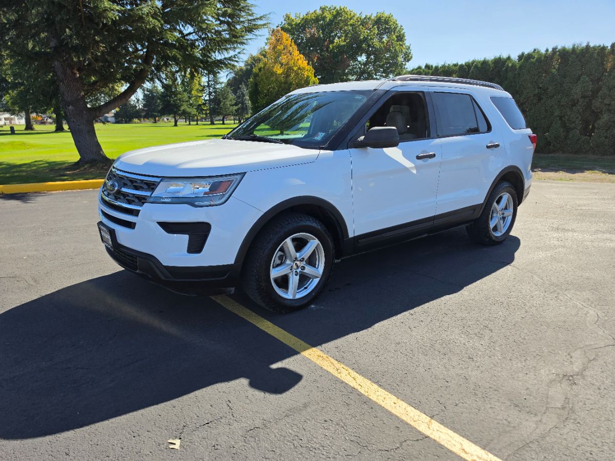 Ford Explorer photo 4