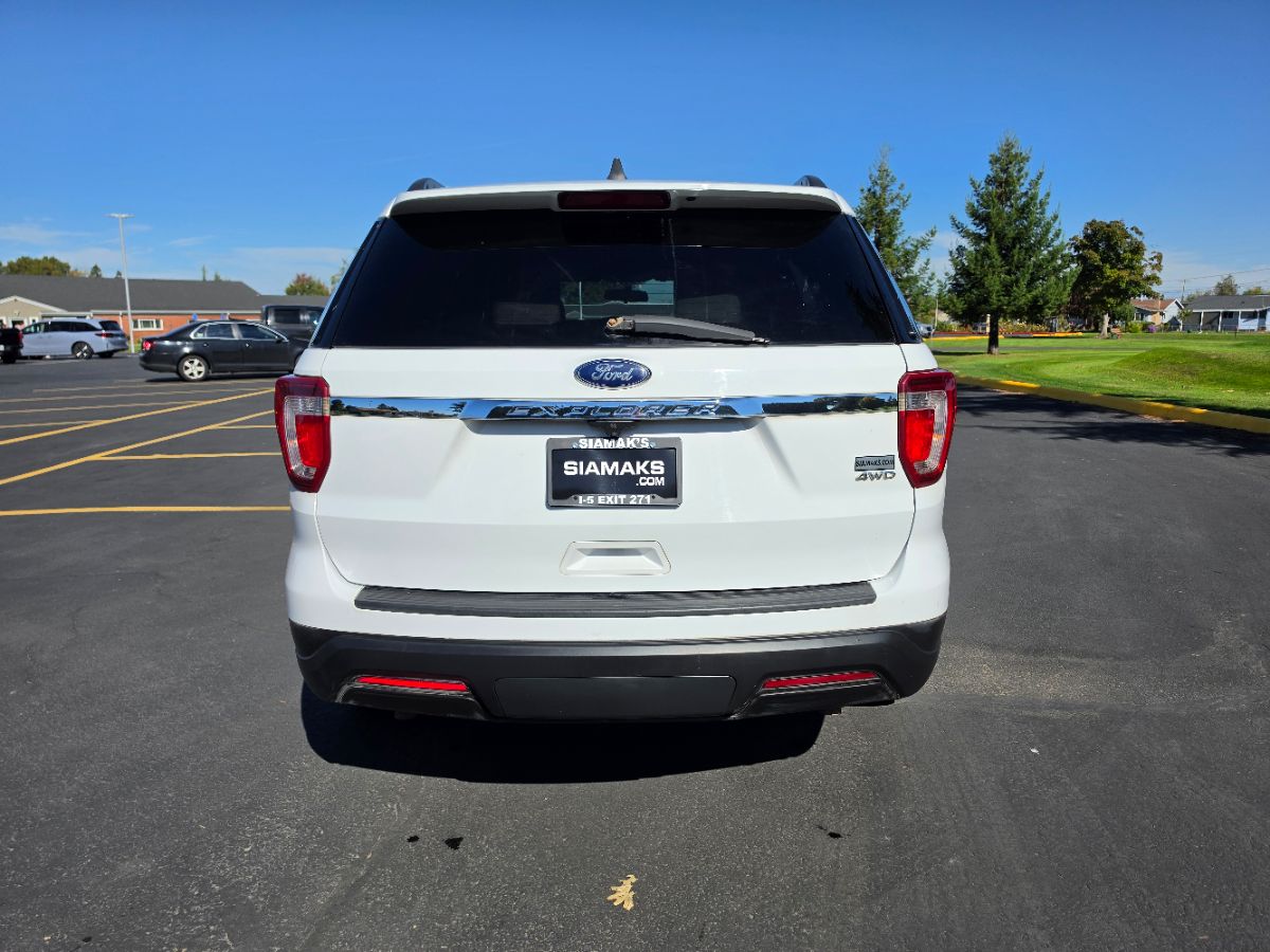 Ford Explorer photo 24