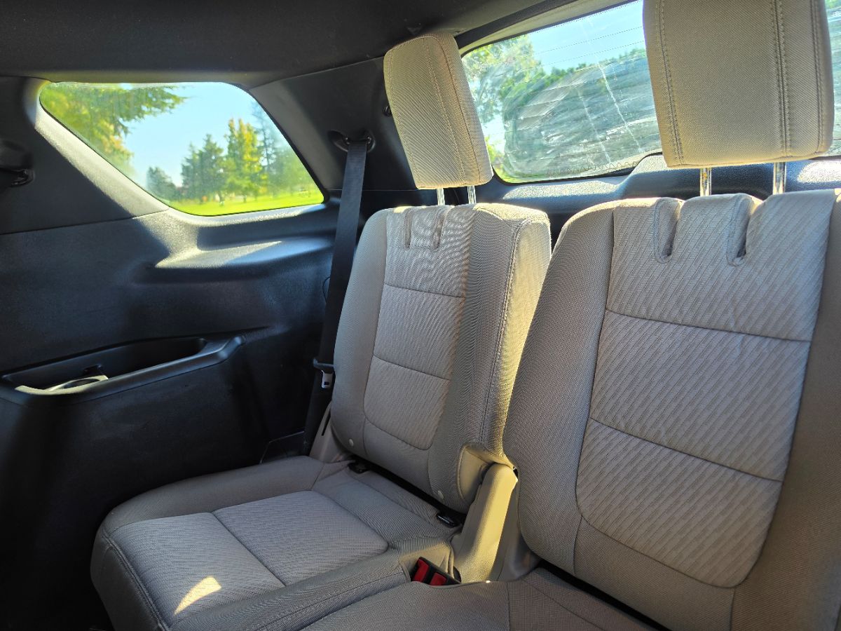 Ford Explorer photo 29