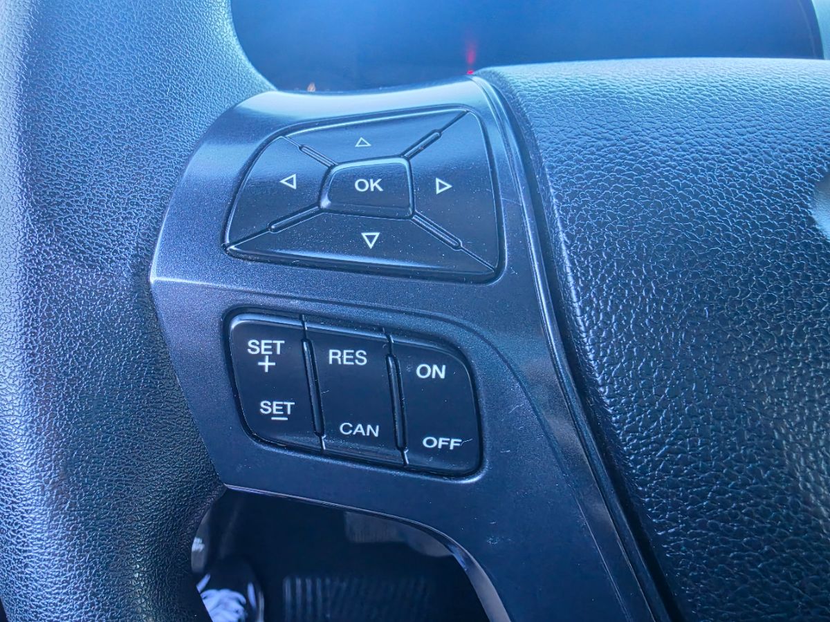 Ford Explorer photo 36
