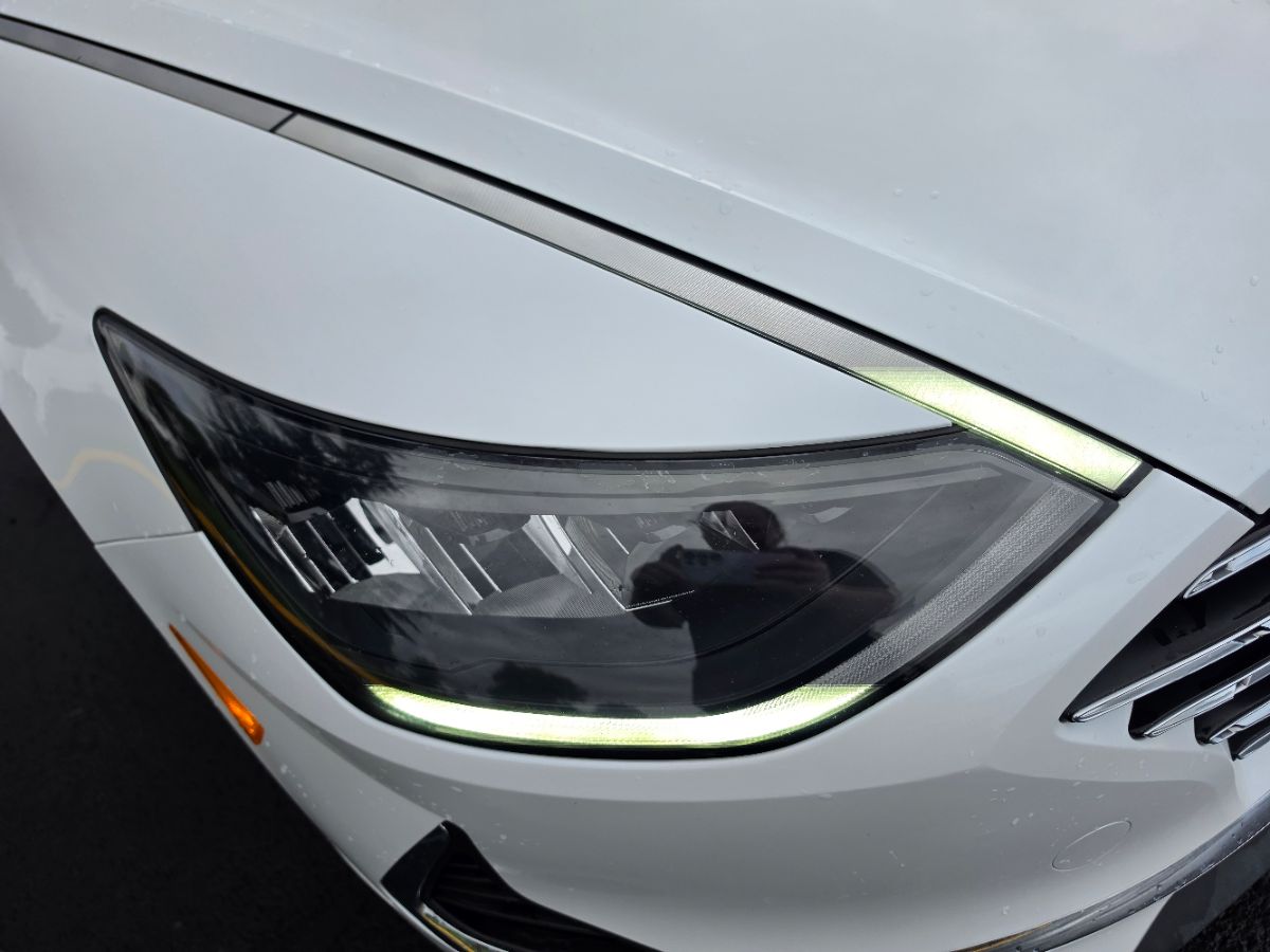 Photo 6 of this Hyundai Sonata Hybrid