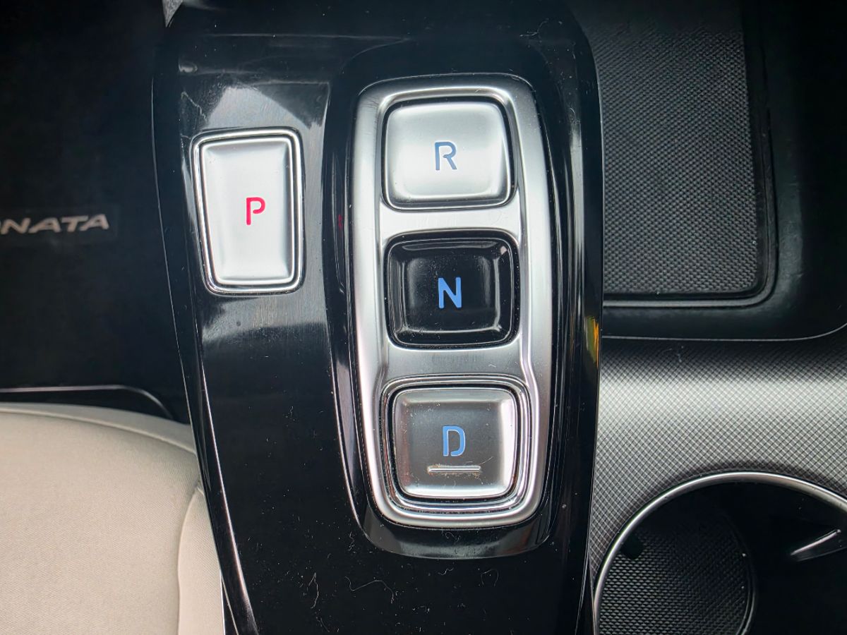 Photo 14 of this Hyundai Sonata Hybrid