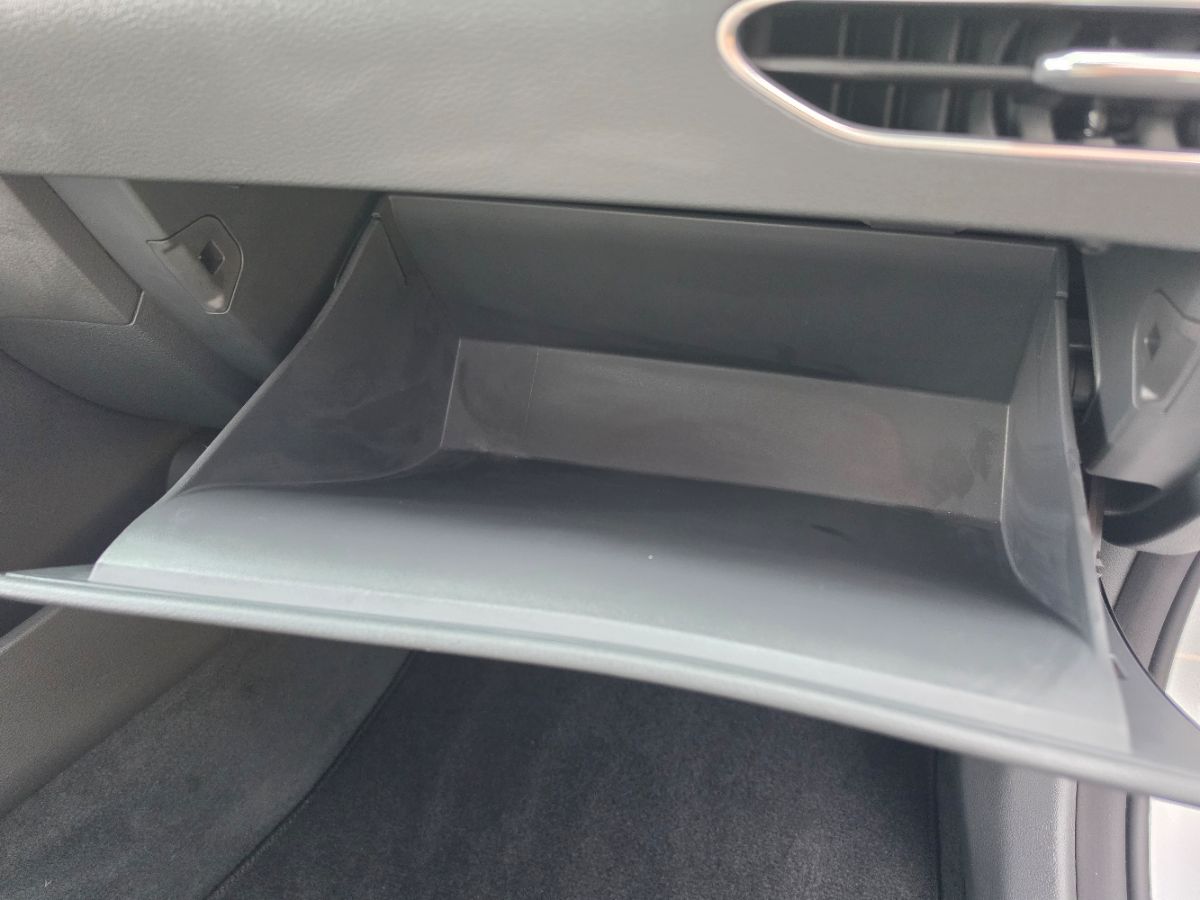 Photo 15 of this Hyundai Sonata Hybrid