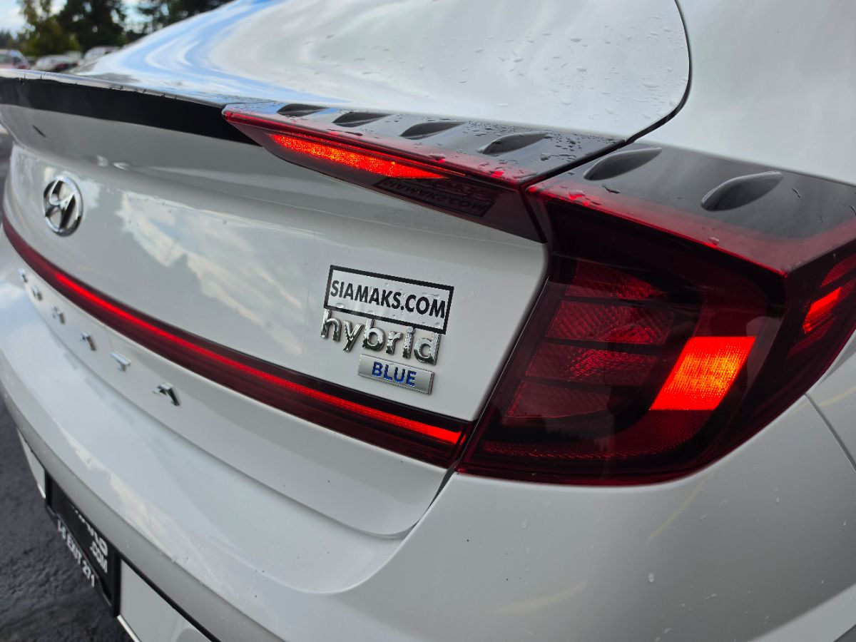 Photo 21 of this Hyundai Sonata Hybrid