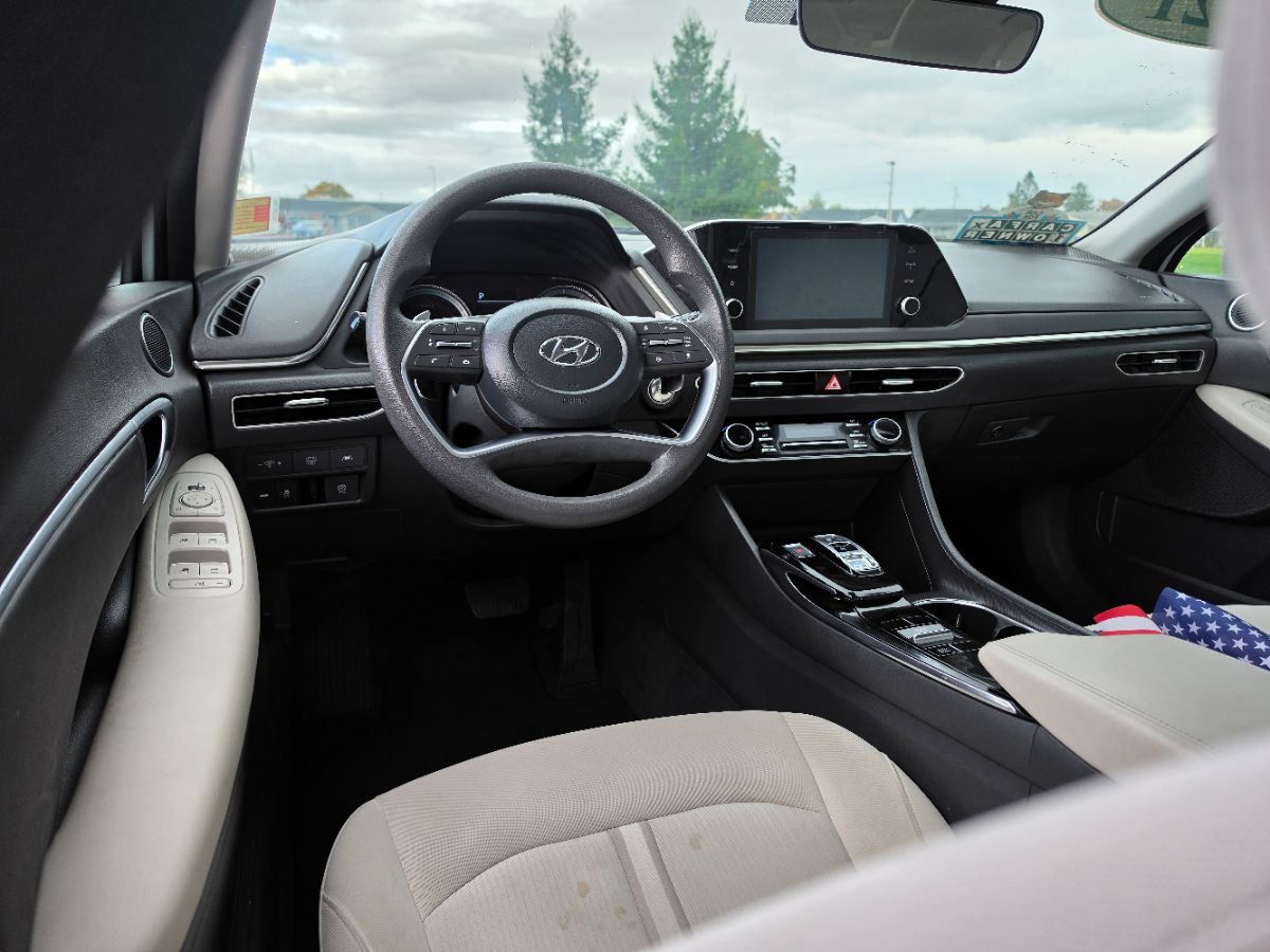 Photo 28 of this Hyundai Sonata Hybrid