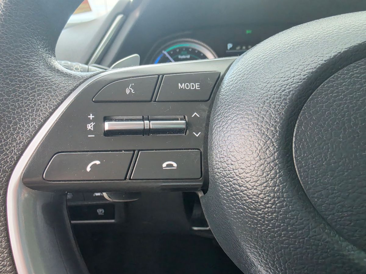 Photo 33 of this Hyundai Sonata Hybrid