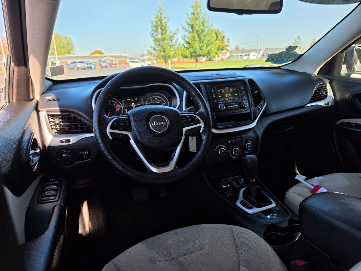 Jeep Cherokee photo 27