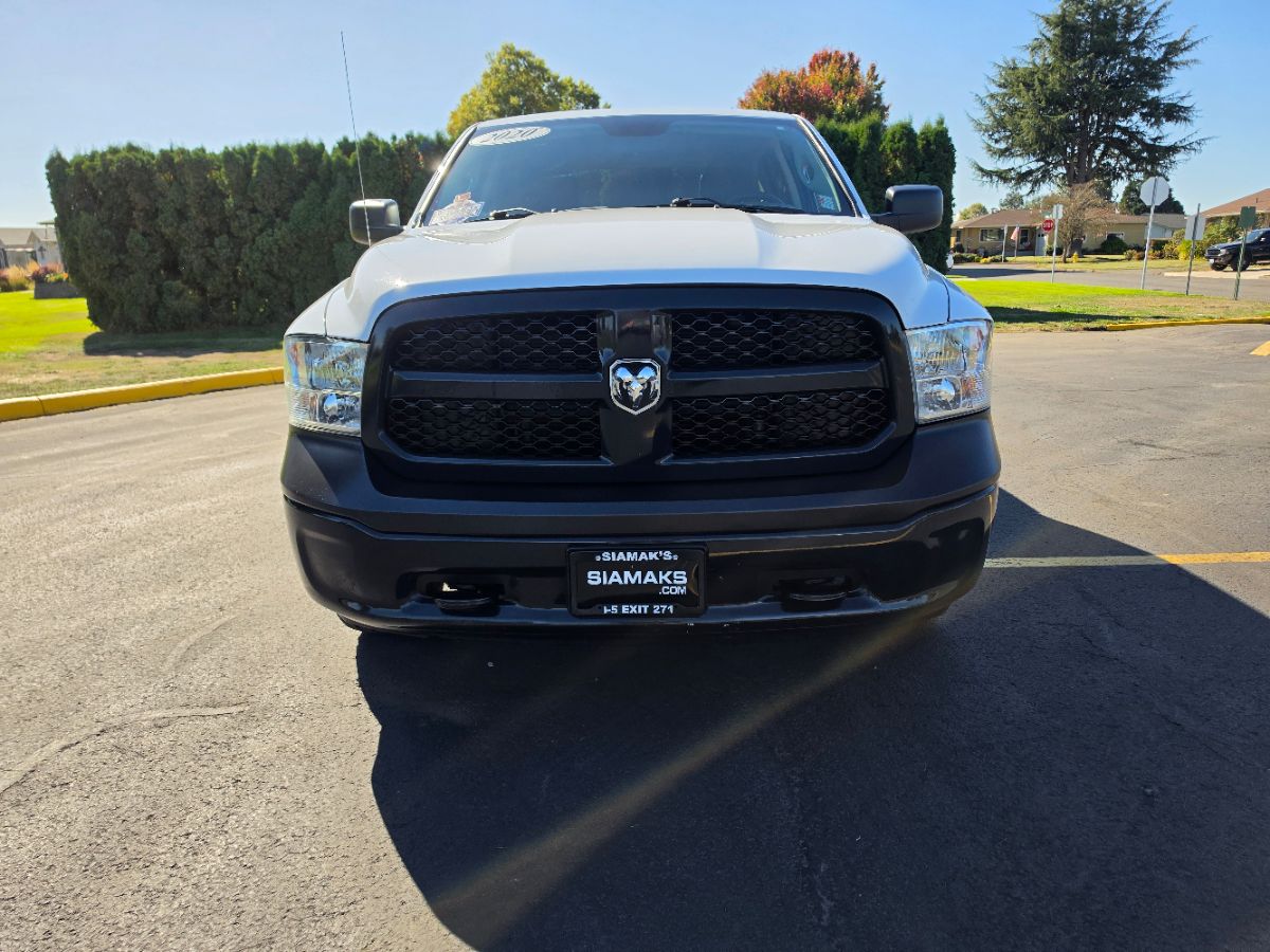 Photo 5 of this Ram 1500 Classic