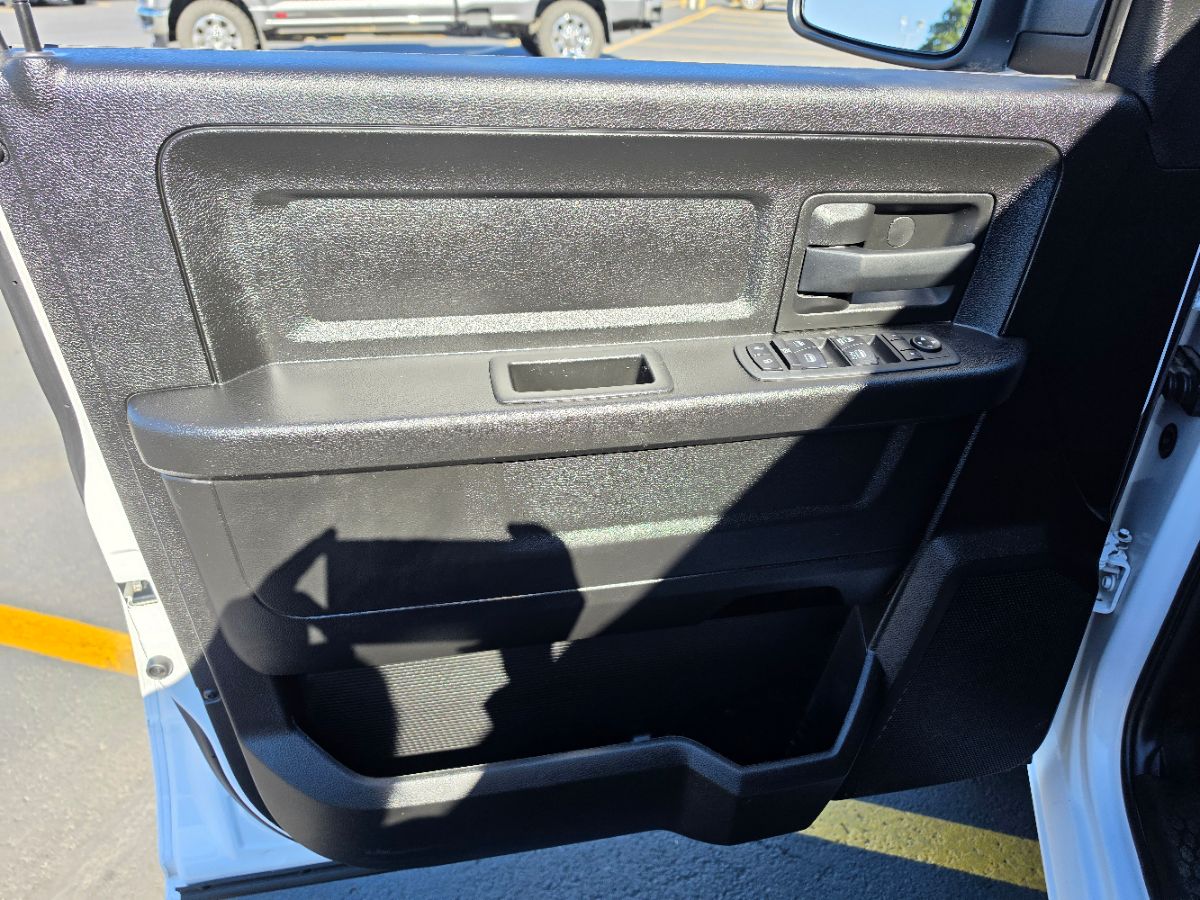 Photo 28 of this Ram 1500 Classic