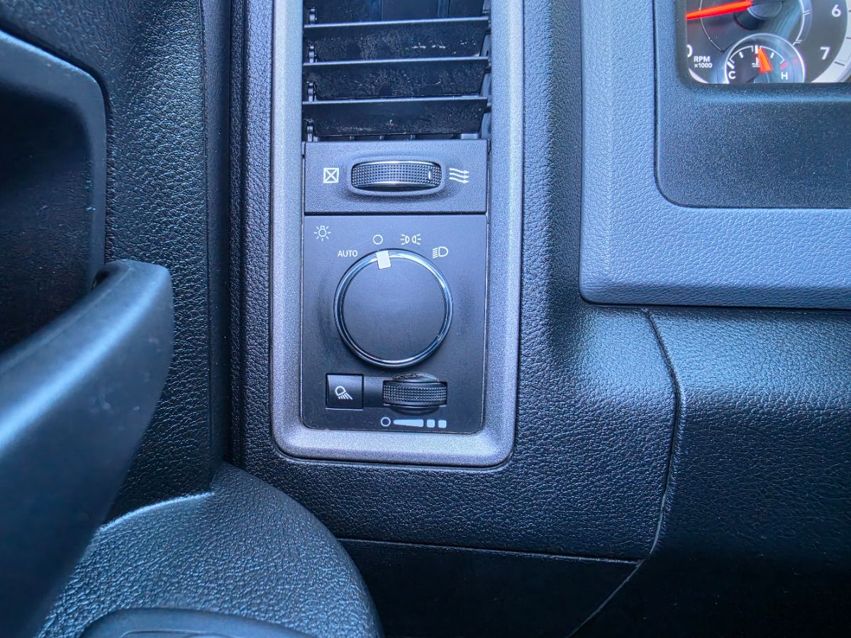 Photo 33 of this Ram 1500 Classic