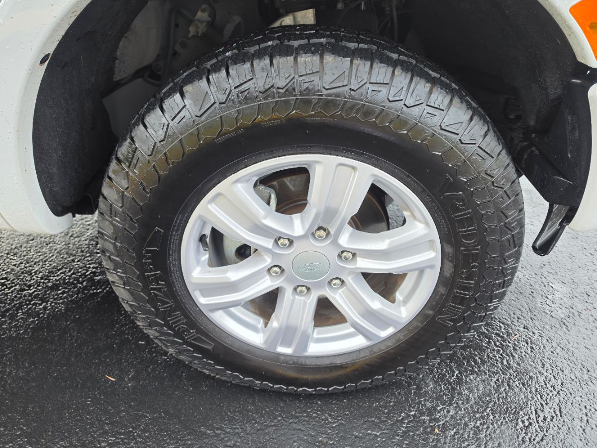Ford Ranger photo 8