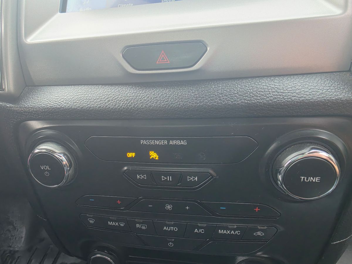Ford Ranger photo 11
