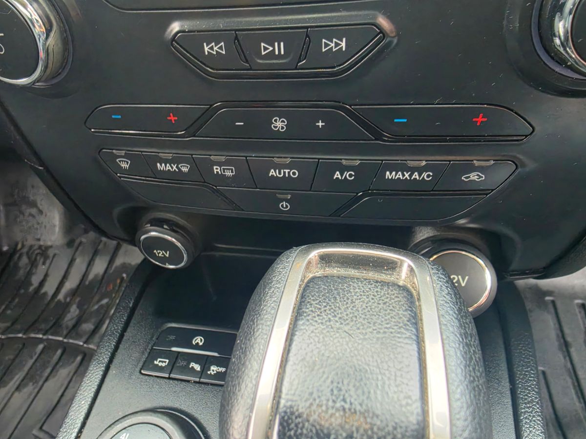 Ford Ranger photo 12