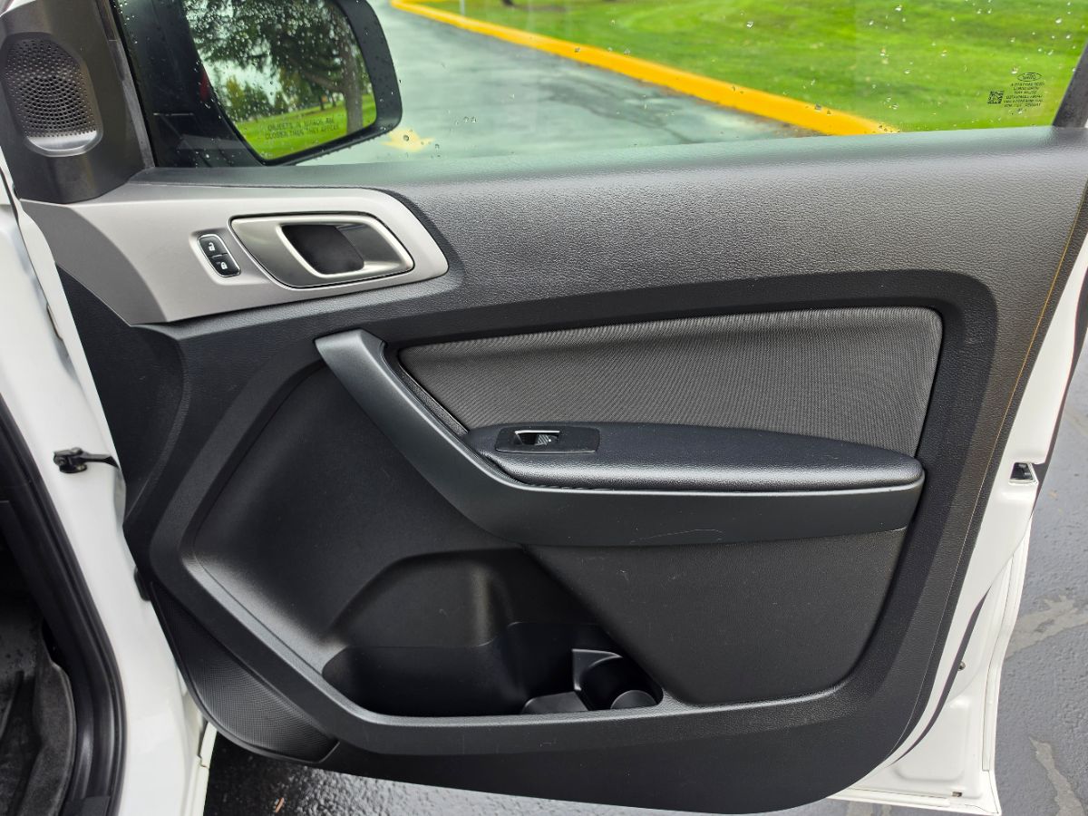 Ford Ranger photo 16