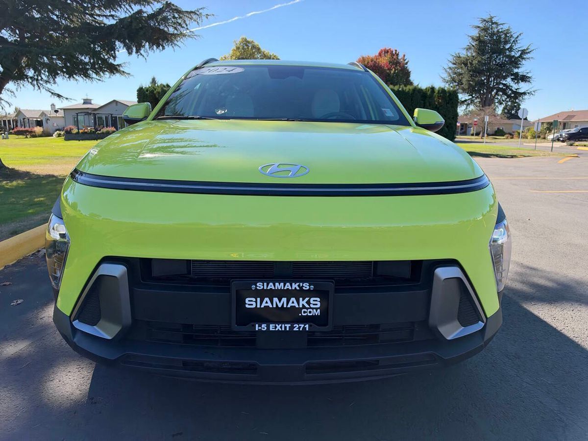 Photo 4 of this Hyundai Kona