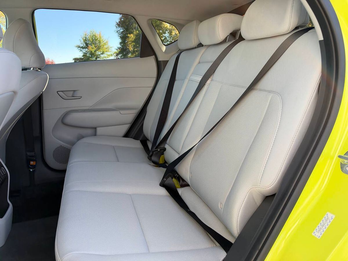 Photo 11 of this Hyundai Kona