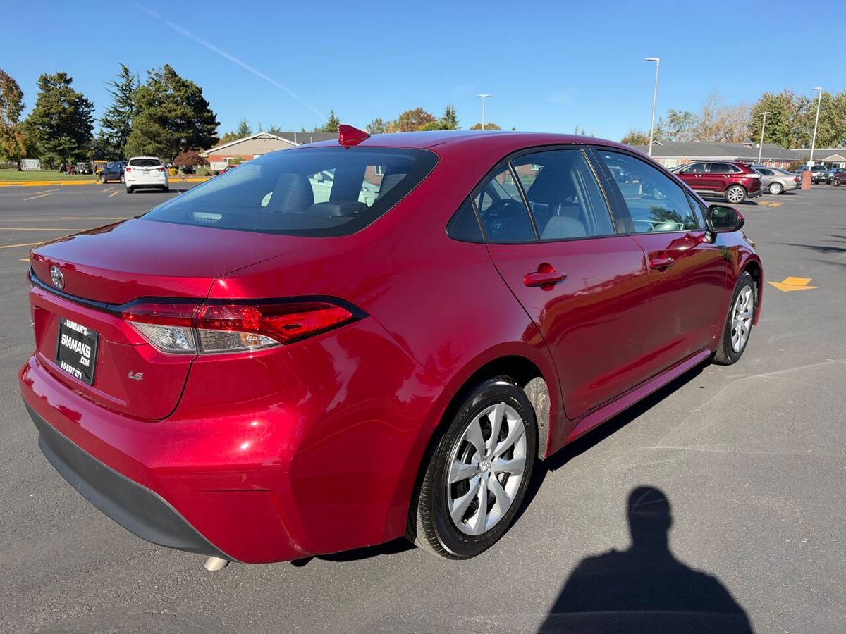 Photo 5 of this Toyota Corolla