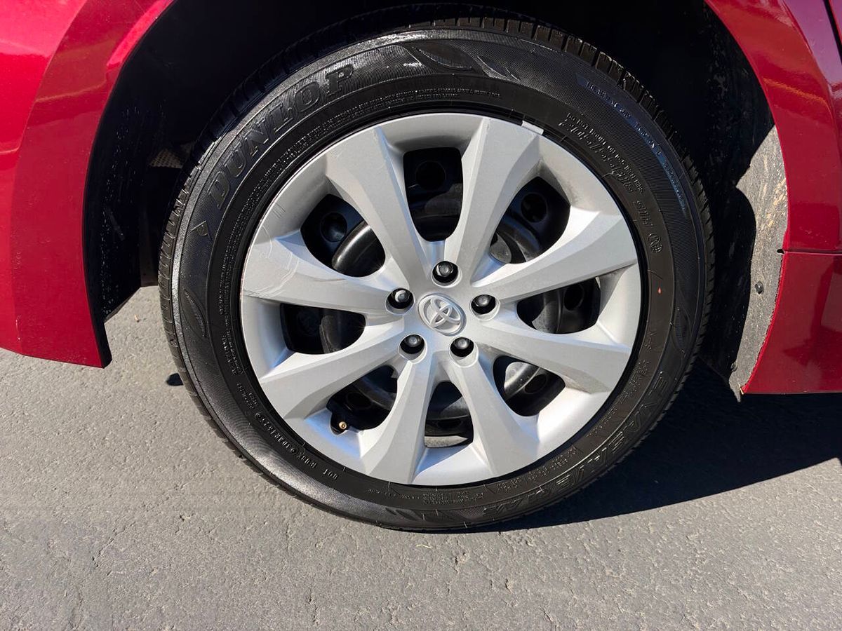 Photo 16 of this Toyota Corolla