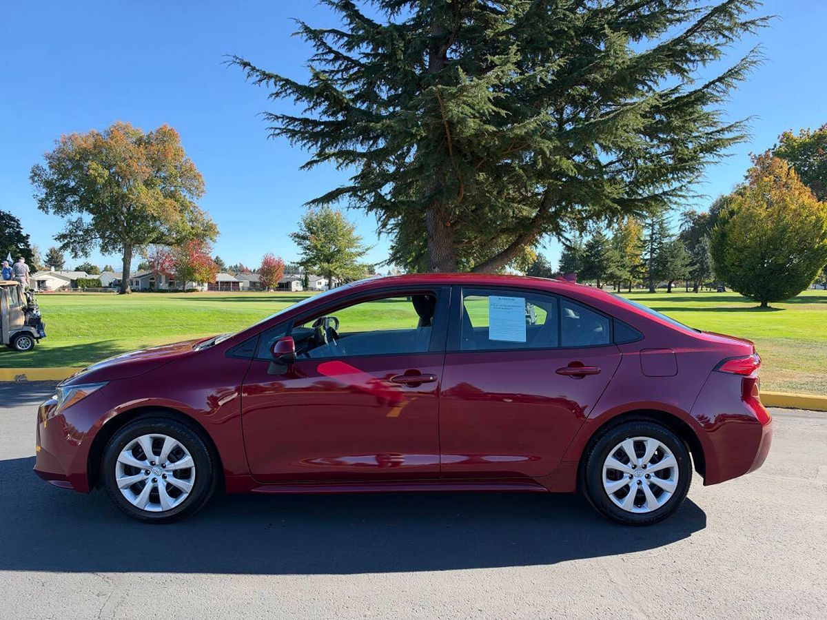 Photo 2 of this Toyota Corolla