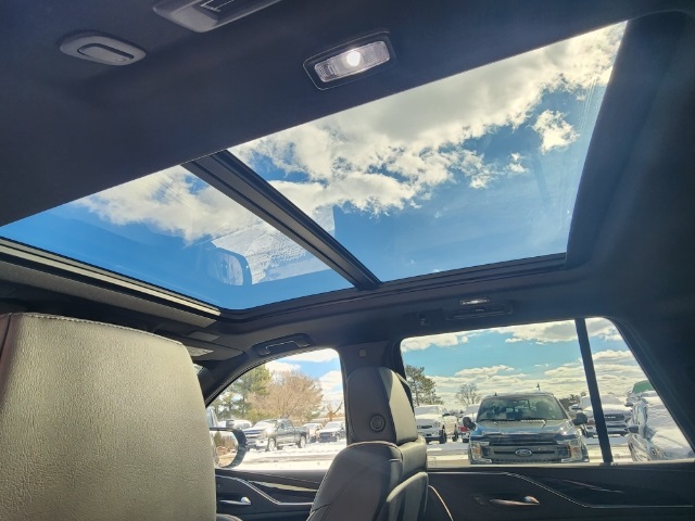 2022 Cadillac Escalade Sport photo 24