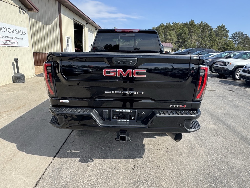 2024 Gmc Sierra HD AT4 photo 3