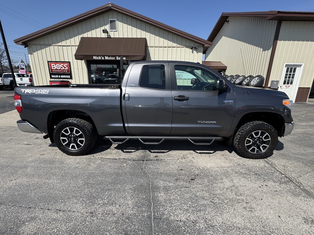 2017 Toyota Tundra TRD Pro photo 2