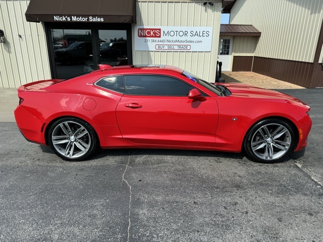 2018 Chevrolet Camaro 1LT photo 2