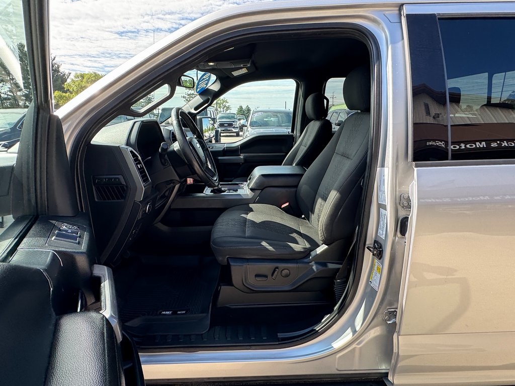 2019 Ford F-150 XLT photo 14