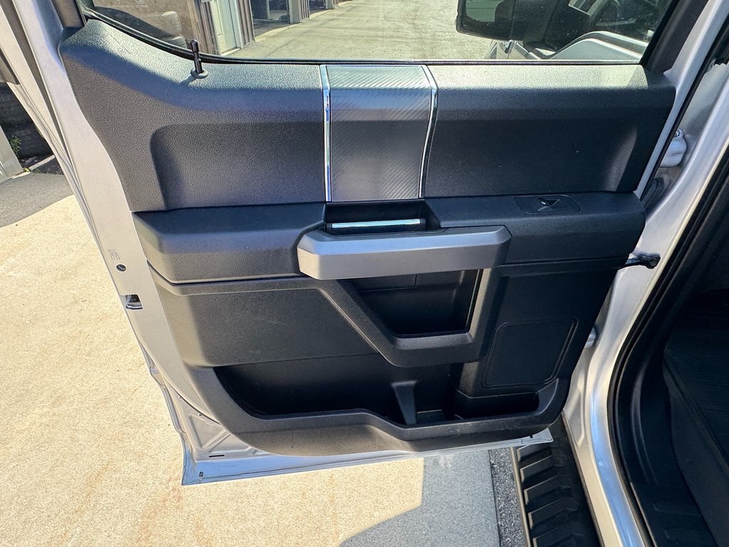 2019 Ford F-150 XLT photo 26