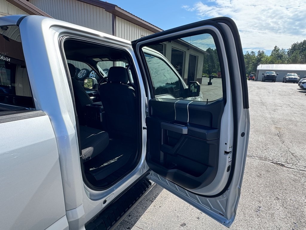 2019 Ford F-150 XLT photo 32