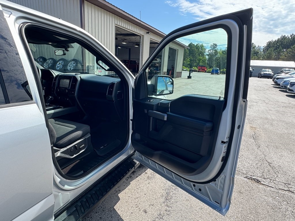 2019 Ford F-150 XLT photo 36