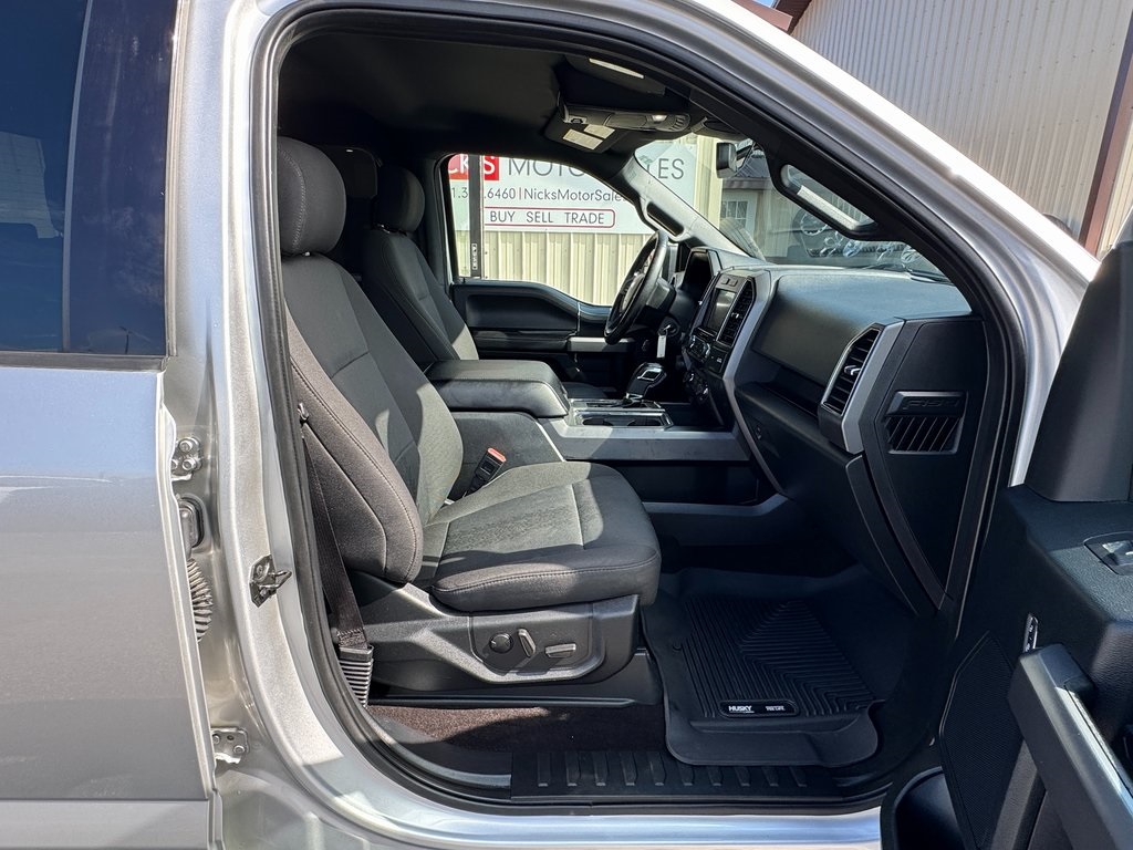 2019 Ford F-150 XLT photo 40