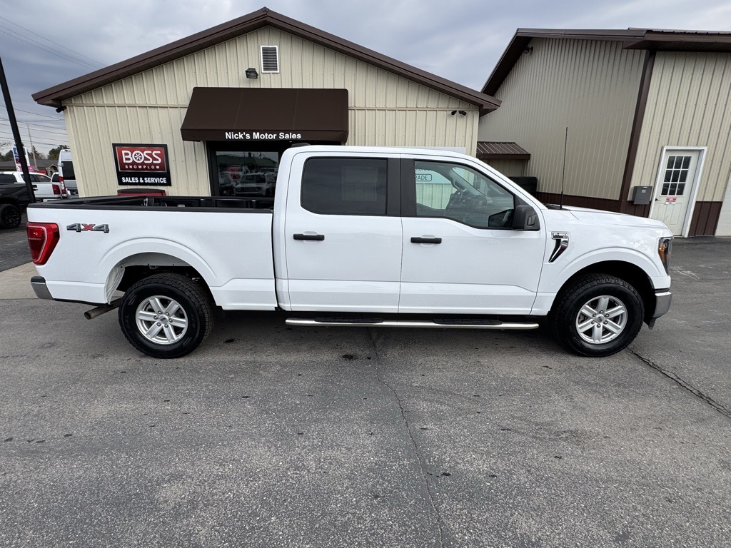2023 Ford F-150 XLT photo 2