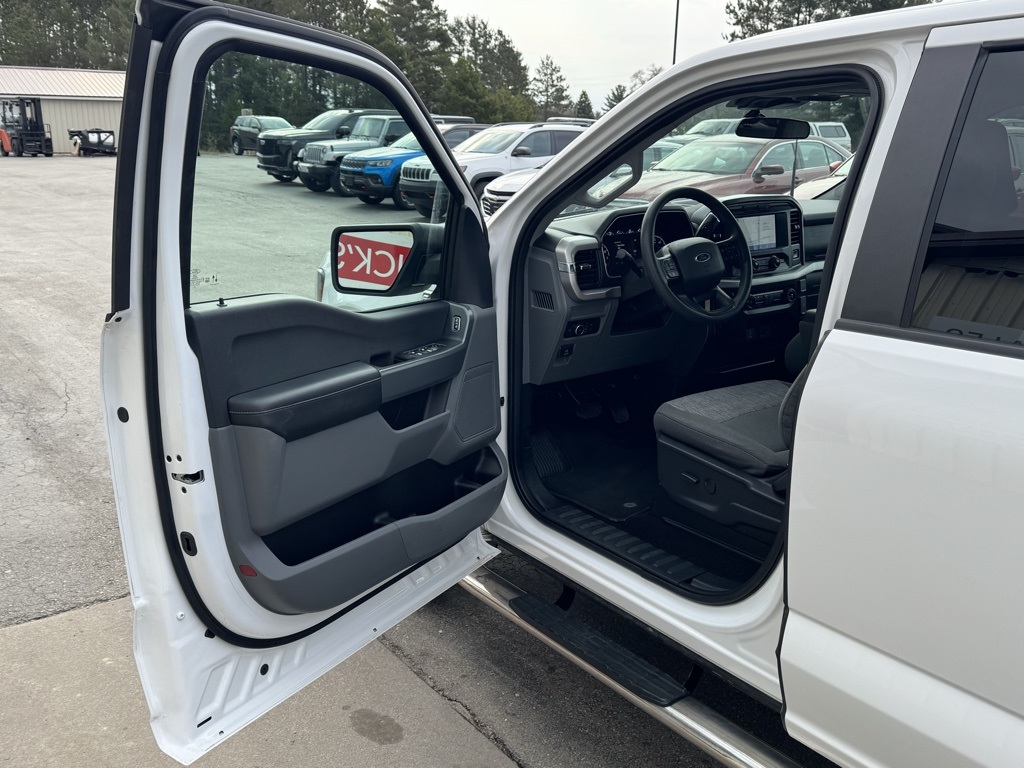 2023 Ford F-150 XLT photo 9